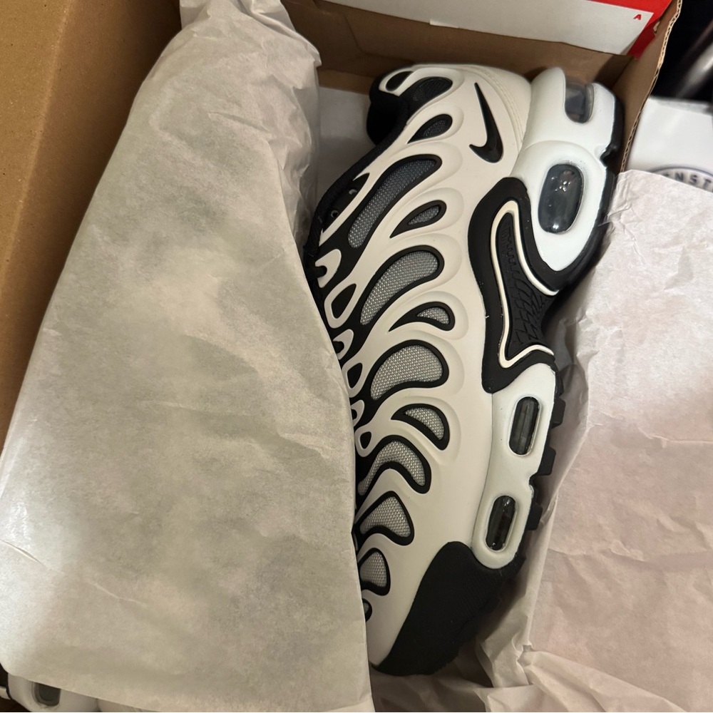 Women’s shoes size 5.5
